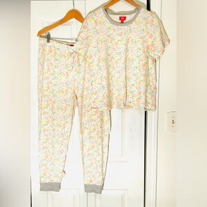 Macy's Women’s Floral Short-Sleeve Pajama Set in Pastel Spring Hues
